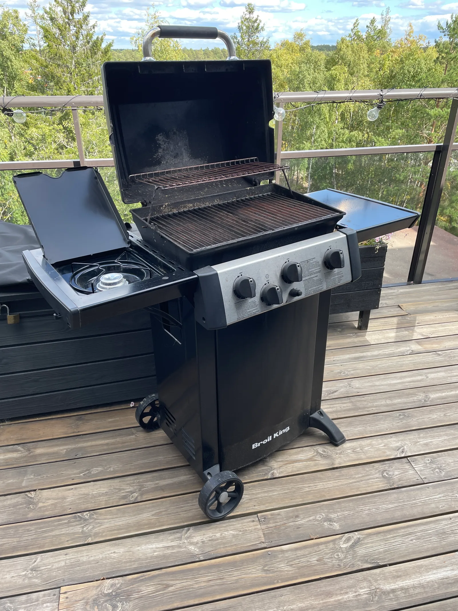 Broil King gasolgrill med sidobrännare