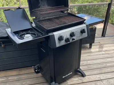 Broil King gasolgrill med sidobrännare